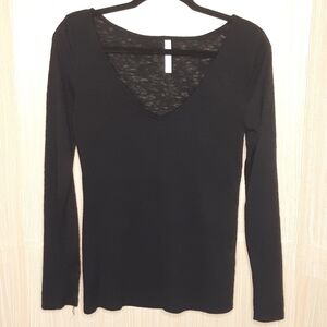 Young at Heart thin soft V-Neck sweater. Medium